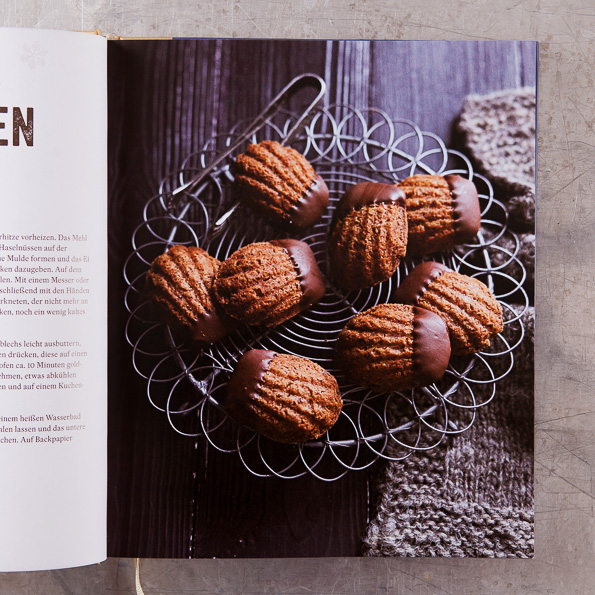 Standardbuch zur Weihnachtsbäckerei, Zimtstern und Zitronenküsschen.